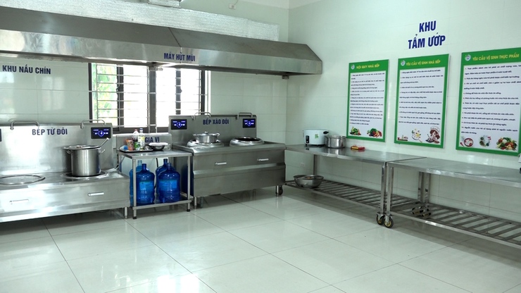 Xã Mỹ Đức tăng cường kiểm tra an toàn thực phẩm tại các bếp ăn tập thể trường học và các cơ sở cung cấp nguyên liệu thực phẩm, cơ sở chế biến suất ăn sẵn cho các trường&nbsp; học- Ảnh 40.
