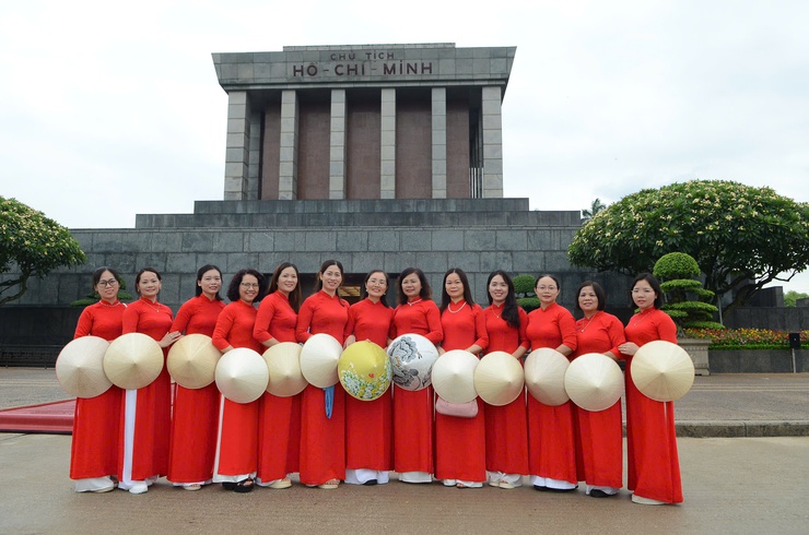 TRƯỜNG THCS THẠCH THÁN BÁO CÔNG DÂNG BÁC, TUYÊN DƯƠNG HỌC SINH XUẤT SẮC NĂM HỌC 2025 – 2026- Ảnh 12.