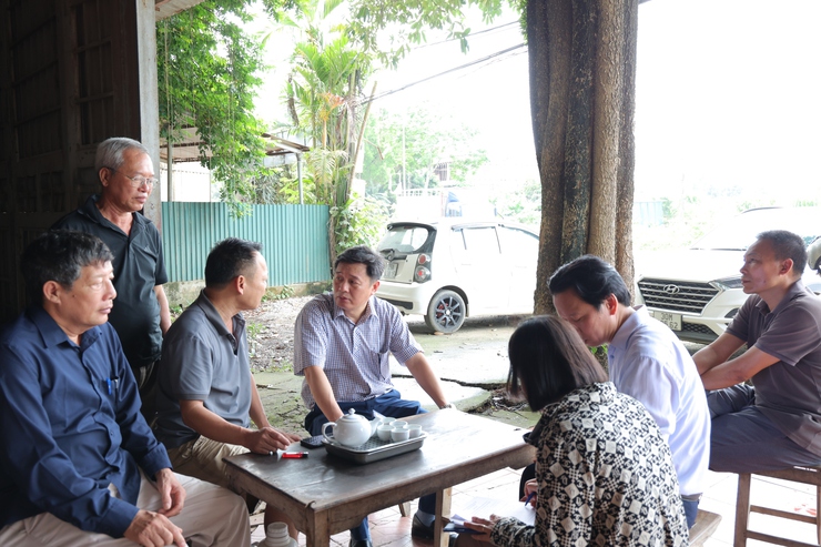 Lãnh đạo xã Phú Nghĩa trực tiếp đến các hộ gia đình đề tuyên truyền, vận động bàn giao mặt bằng Dự án cải tạo, nâng cấp Quốc lộ 6 đoạn Ba La – Xuân Mai- Ảnh 7.