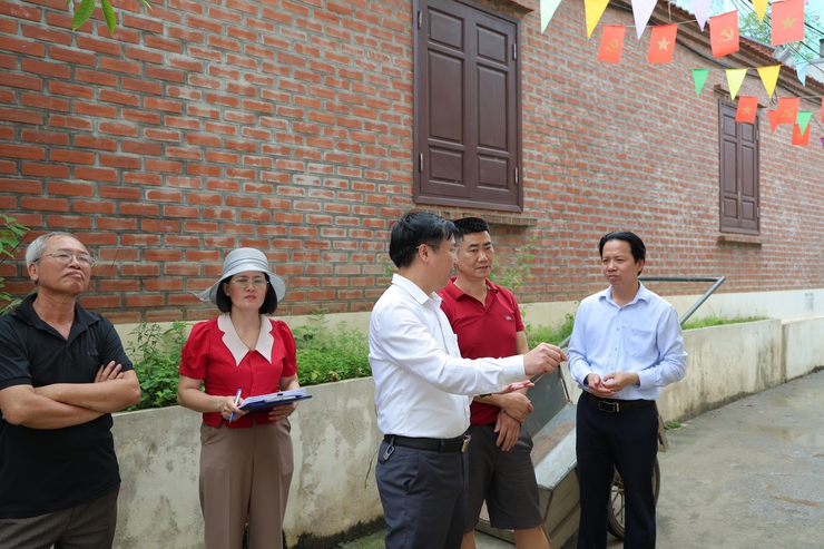 Lãnh đạo xã Phú Nghĩa trực tiếp đến các hộ gia đình đề tuyên truyền, vận động bàn giao mặt bằng Dự án cải tạo, nâng cấp Quốc lộ 6 đoạn Ba La – Xuân Mai- Ảnh 8.