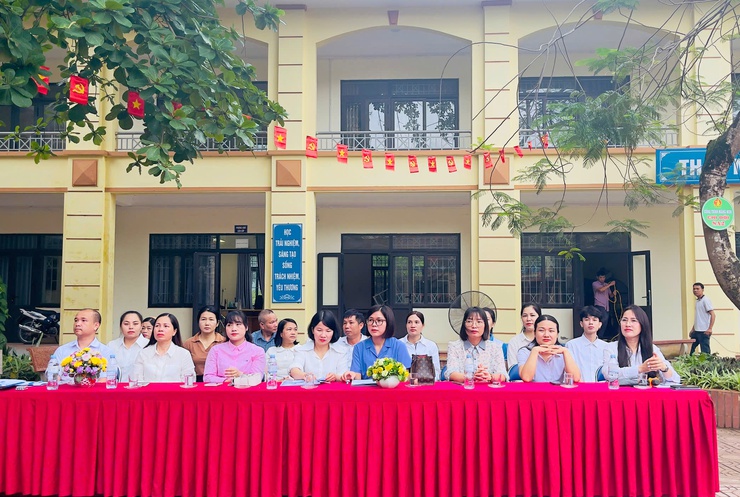 Phường Tùng Thiện tuyên truyền pháp luật về ma túy, thuốc lá điện tử và phòng chống bạo lực học đường- Ảnh 1.