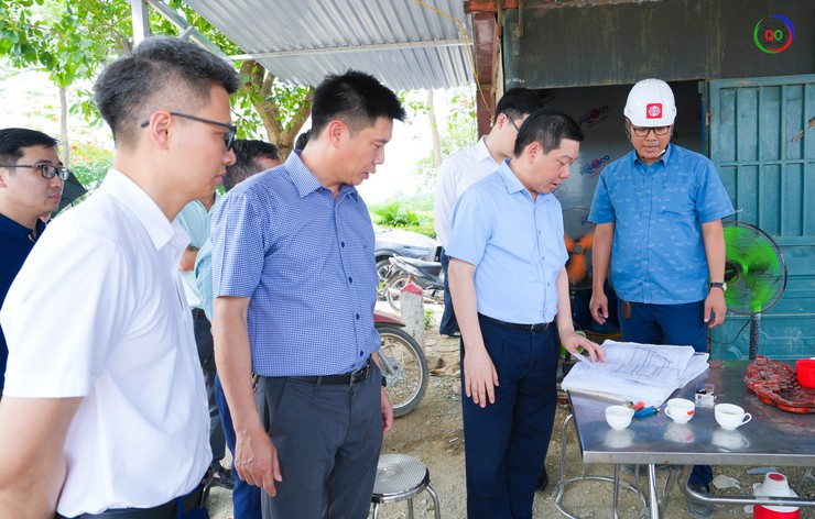 Lãnh đạo xã Quốc Oai kiểm tra tiến độ các dự án phát triển kinh tế - xã hội trên địa bàn- Ảnh 9.