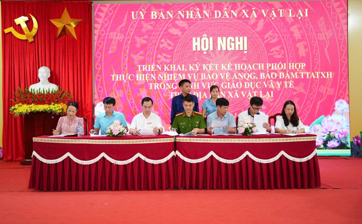 Xã Vật Lại triển khai ký kết kế hoạch phối hợp bảo vệ an ninh quốc gia, bảo đảm trật tự an toàn xã hội trong lĩnh vực giáo dục và y tế- Ảnh 9.