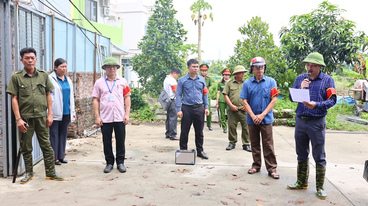 XÃ THẠCH THẤT TỔ CHỨC CƯỠNG CHẾ XỬ LÝ CÁC TRƯỜNG HỢP VI PHẠM ĐẤT ĐAI (ĐỢT 2)- Ảnh 3.