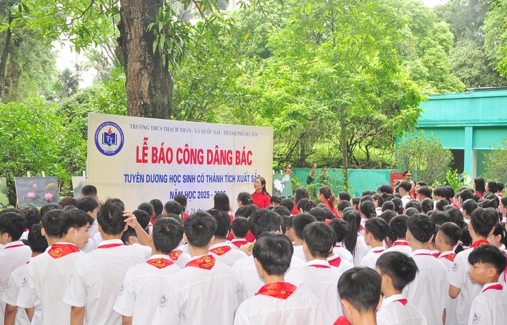 TRƯỜNG THCS THẠCH THÁN BÁO CÔNG DÂNG BÁC, TUYÊN DƯƠNG HỌC SINH XUẤT SẮC NĂM HỌC 2025 – 2026- Ảnh 4.
