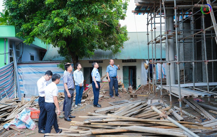 Lãnh đạo xã Quốc Oai kiểm tra tiến độ các dự án phát triển kinh tế - xã hội trên địa bàn- Ảnh 4.