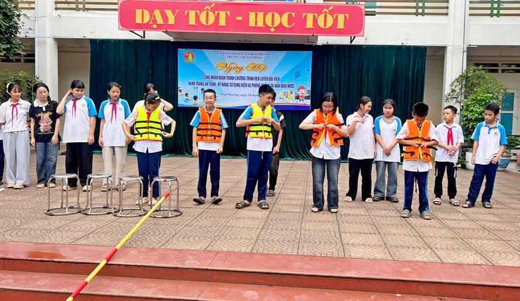Xã Đoài Phương tổ chức truyền thông phòng, chống tai nạn thương tích, đuối nước và xâm hại trẻ em

- Ảnh 5.
