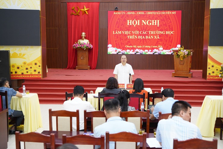 Đảng ủy - HĐND - UBND - UB MTTQ xã làm việc với các trường học trên địa bàn- Ảnh 1.