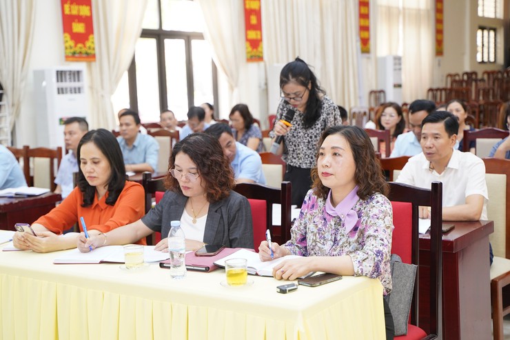 Đảng ủy - HĐND - UBND - UB MTTQ xã làm việc với các trường học trên địa bàn- Ảnh 2.