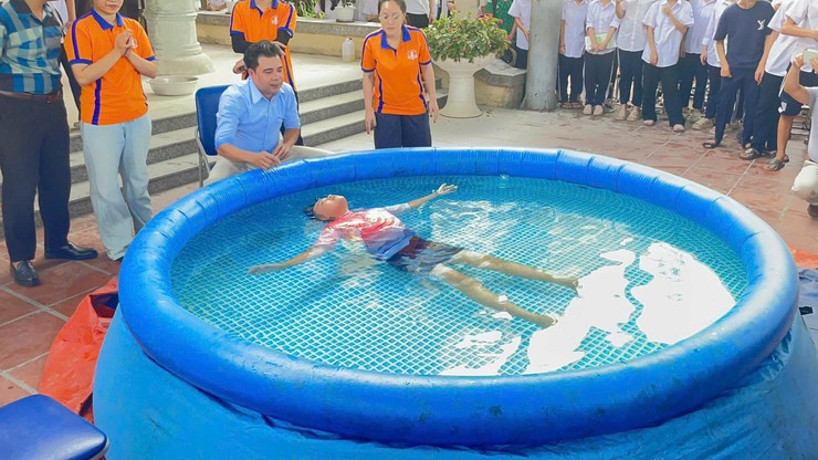 Chủ động trang bị kỹ năng phòng chống đuối nước cho học sinh trước thềm nghỉ hè - Ảnh 2.
