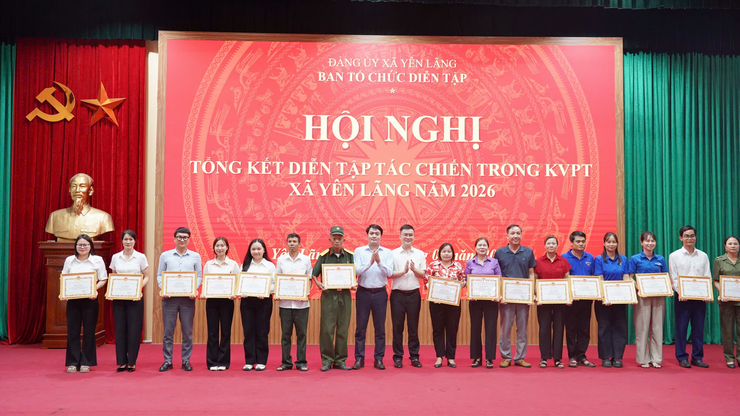 Xã Yên Lãng tổng kết diễn tập tác chiến khu vực phòng thủ năm 2026- Ảnh 9.