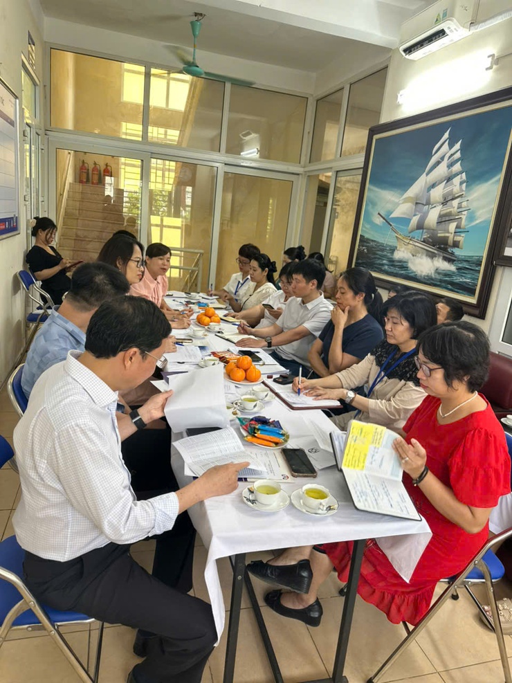 BỆNH VIỆN UNG BƯỚU HÀ NỘI KHẢO SÁT THỰC TẾ 
TẠI TRẠM Y TẾ PHƯỜNG VĨNH TUY- Ảnh 2.