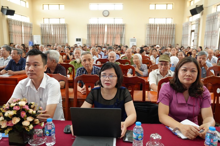 Gần 300 cán bộ, tuyên truyền viên xã Thanh Oai được phổ biến, tập huấn về Luật Thủ đô năm 2026- Ảnh 2.