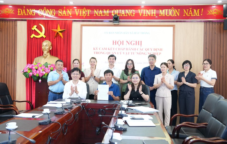 Bát Tràng triển khai mô hình quản lý an toàn thực phẩm tại vùng rau Văn Đức- Ảnh 4.