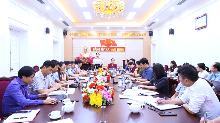 Thường trực Đảng ủy xã làm việc với UBND xã và các phòng chuyên môn- Ảnh 6.