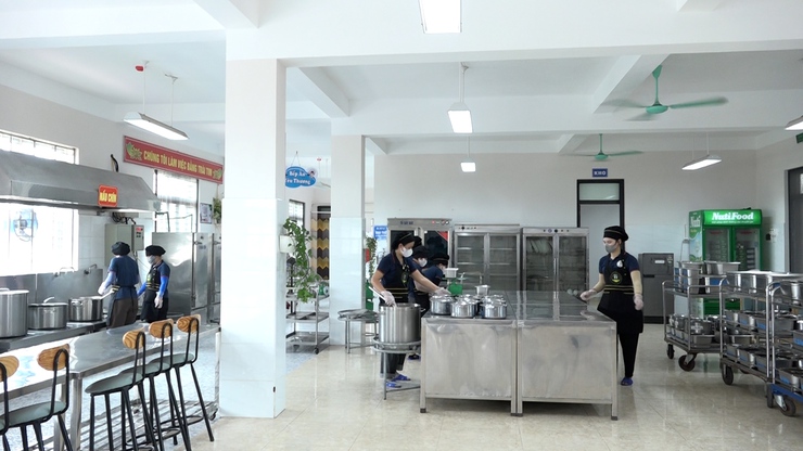 Xã Mỹ Đức tăng cường kiểm tra an toàn thực phẩm tại các bếp ăn tập thể trường học và các cơ sở cung cấp nguyên liệu thực phẩm, cơ sở chế biến suất ăn sẵn cho các trường&nbsp; học- Ảnh 11.