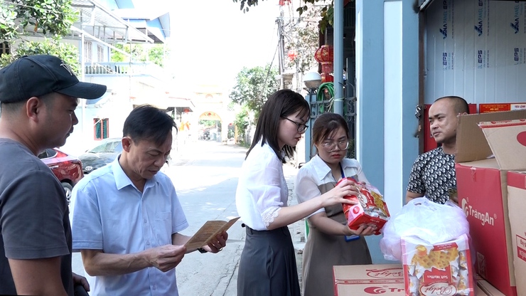 Xã Mỹ Đức tăng cường kiểm tra an toàn thực phẩm tại các bếp ăn tập thể trường học và các cơ sở cung cấp nguyên liệu thực phẩm, cơ sở chế biến suất ăn sẵn cho các trường&nbsp; học- Ảnh 15.