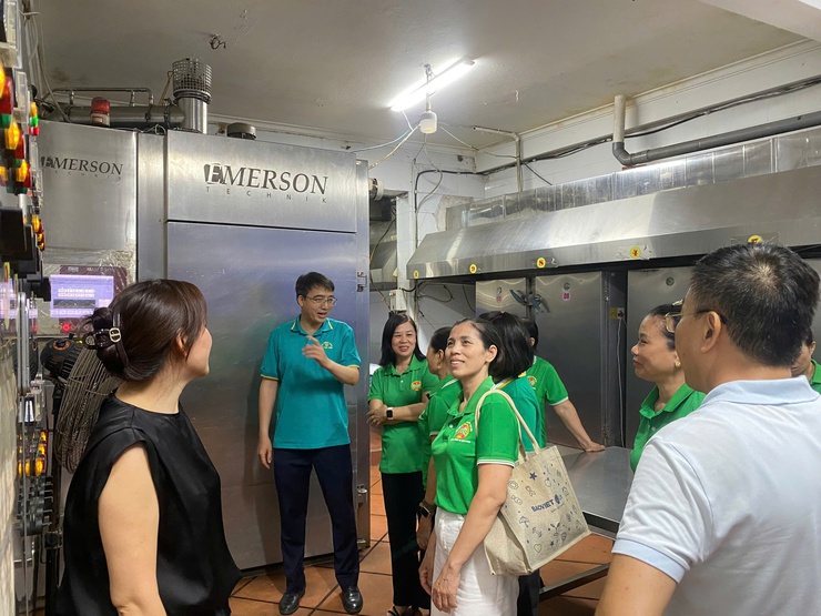 Hội Nông dân xã Thư Lâm học tập mô hình sản xuất – kinh doanh hiệu quả gắn với chuyển đổi số- Ảnh 4.