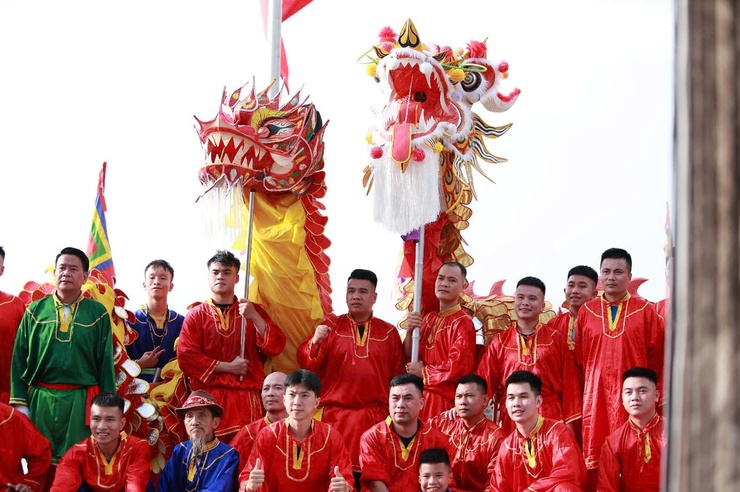 Lễ hội đình chèm - Lễ hội ven sông Hồng tiêu biểu- Ảnh 2.