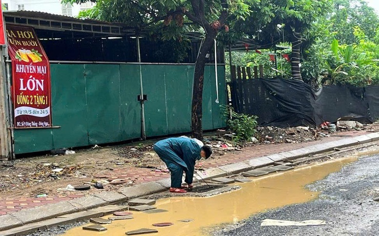 Phường Đông Ngạc nhanh chóng xử lý úng ngập sau cơn mưa to chiều ngày 19/5/2026- Ảnh 3.