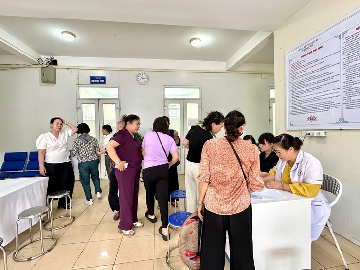 NGƯỜI DÂN XÃ THANH TRÌ TÍCH CỰC THAM GIA CHIẾN DỊCH TRUYỀN THÔNG LỒNG GHÉP CUNG CẤP DỊCH VỤ CHĂM SÓC SỨC KHỎE SINH SẢN, KẾ HOẠCH HÓA GIA ĐÌNH VÀ NÂNG CAO CHẤT LƯỢNG DÂN SỐ NĂM 2026- Ảnh 5.