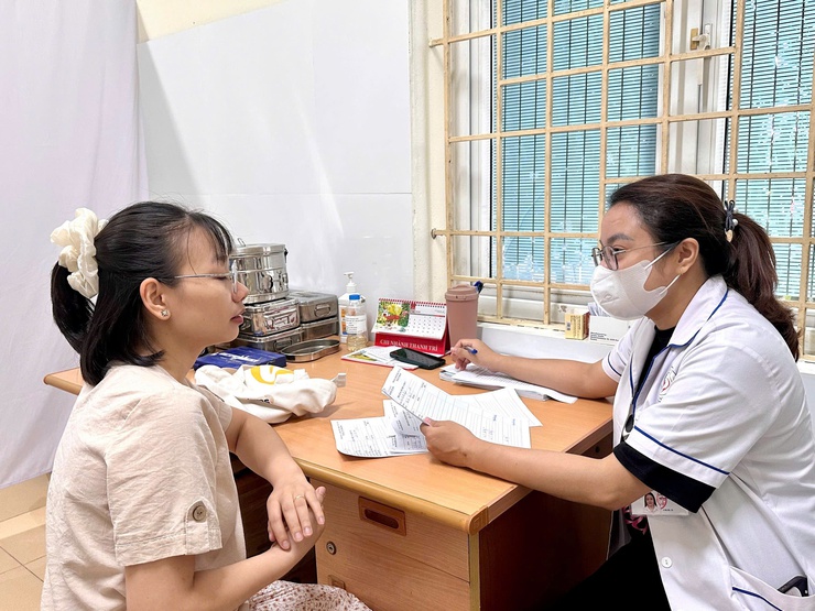 NGƯỜI DÂN XÃ THANH TRÌ TÍCH CỰC THAM GIA CHIẾN DỊCH TRUYỀN THÔNG LỒNG GHÉP CUNG CẤP DỊCH VỤ CHĂM SÓC SỨC KHỎE SINH SẢN, KẾ HOẠCH HÓA GIA ĐÌNH VÀ NÂNG CAO CHẤT LƯỢNG DÂN SỐ NĂM 2026- Ảnh 4.