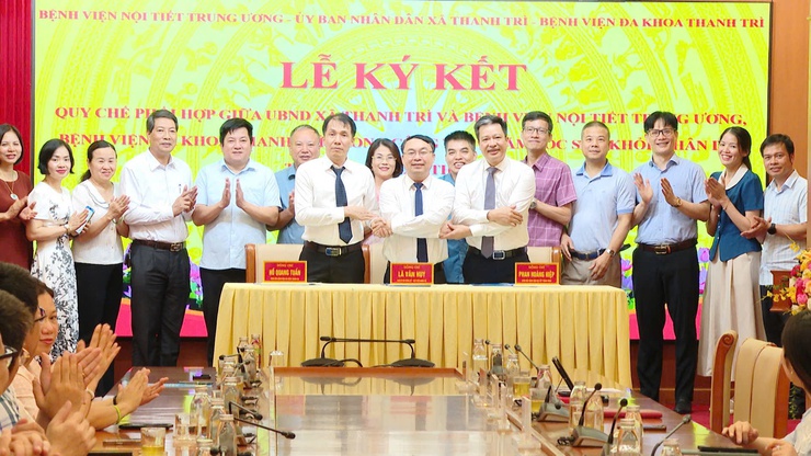 UBND xã Thanh Trì ký kết phối hợp với các bệnh viện nâng cao chất lượng chăm sóc sức khỏe Nhân dân- Ảnh 6.
