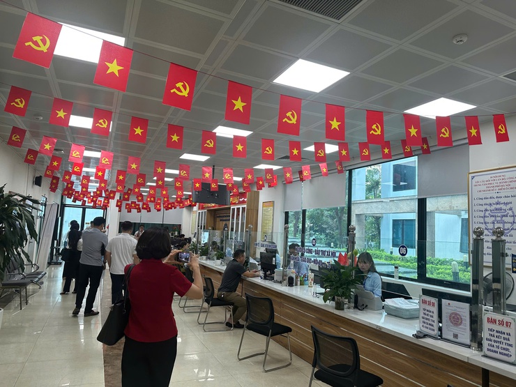 Phường Ô Chợ Dừa đón tiếp và làm việc với đoàn công tác UBND xã Đồng Đăng, tỉnh Lạng Sơn về công tác cải cách hành chính và chuyển đổi số- Ảnh 2.