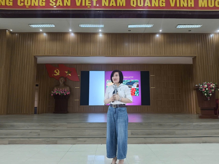xã Bất Bạt: Đẩy mạnh tuyên truyền an toàn thực phẩm và phổ biến chính sách khuyến nông cho nhân dân- Ảnh 3.