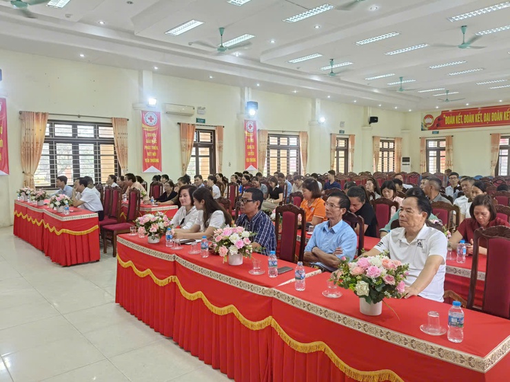 xã Bất Bạt: Đẩy mạnh tuyên truyền an toàn thực phẩm và phổ biến chính sách khuyến nông cho nhân dân- Ảnh 1.