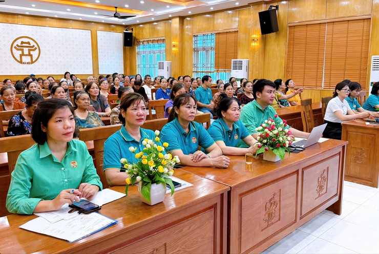 Hơn 100 hội viên nông dân tham gia buổi truyền thông phòng chống một số bệnh truyền nhiễm năm 2026- Ảnh 3.