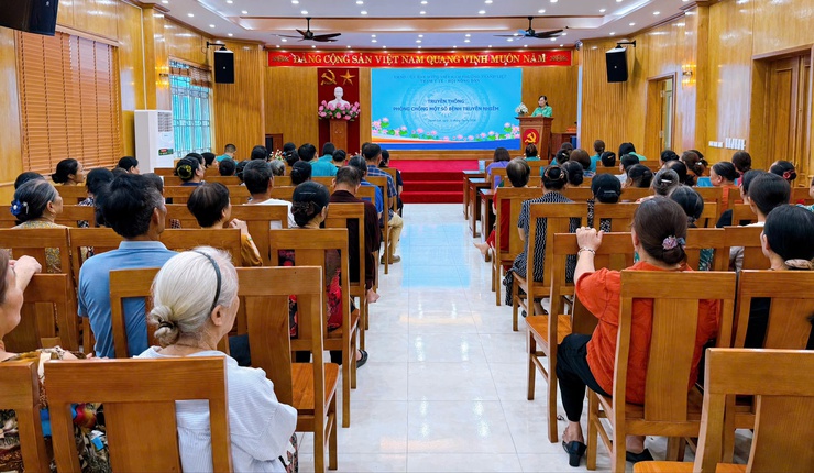 Hơn 100 hội viên nông dân tham gia buổi truyền thông phòng chống một số bệnh truyền nhiễm năm 2026- Ảnh 2.
