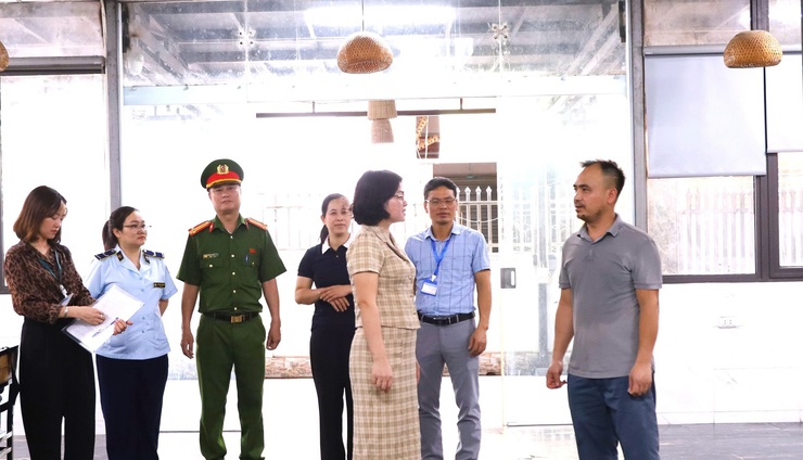 Sau kiểm tra an toàn thực phẩm: Nhiều cơ sở kinh doanh tại Quang Minh chuyển biến tích cực- Ảnh 3.
