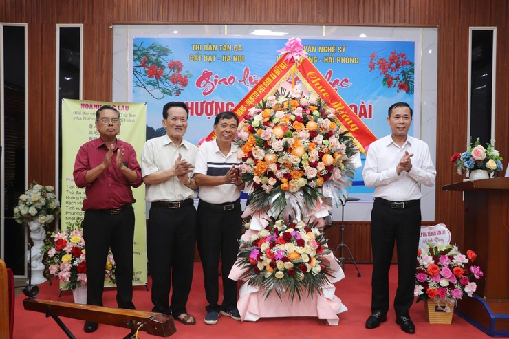 Phượng hồng nơi Xứ đoài – Giao hòa thi ca, âm nhạc và tình người- Ảnh 1.