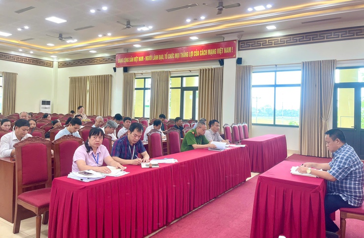 ỦY BAN NHÂN DÂN XÃ VĨNH THANH TỔ CHỨC HỘI NGHỊ THÔNG TIN VÀ TRIỂN KHAI CÔNG TÁC GPMB THỰC HIỆN DỰ ÁN XÂY DỰNG HOÀN THIỆN HTKT XUNG QUANH TRUNG TÂM GIAO LƯU HÀNG HÓA HUYỆN ĐÔNG ANH( NAY THUỘC XÃ VĨNH THANH)- Ảnh 3.