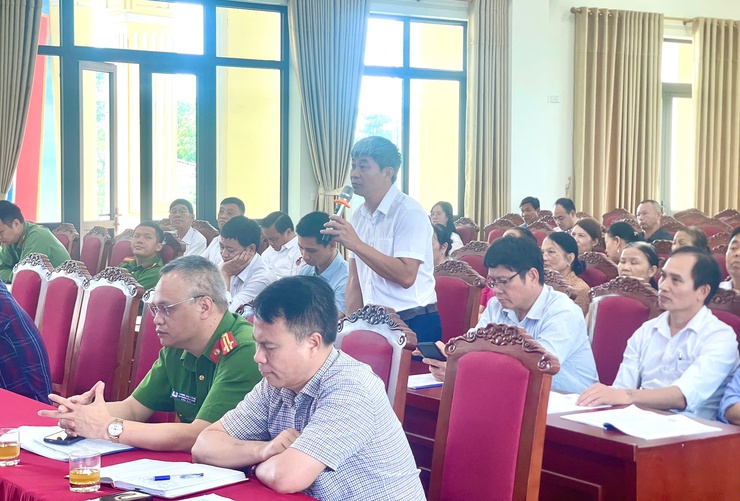 ỦY BAN NHÂN DÂN XÃ VĨNH THANH TỔ CHỨC HỘI NGHỊ THÔNG TIN VÀ TRIỂN KHAI CÔNG TÁC GPMB THỰC HIỆN DỰ ÁN XÂY DỰNG HOÀN THIỆN HTKT XUNG QUANH TRUNG TÂM GIAO LƯU HÀNG HÓA HUYỆN ĐÔNG ANH( NAY THUỘC XÃ VĨNH THANH)- Ảnh 6.
