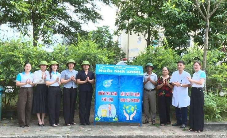 HỘI LHPN XÃ PHÚC THỌ PHỐI HỢP VỚI PHÒNG KINH TẾ XÃ BÀN GIAO MÔ HÌNH "NGÔI NHÀ XANH" TẠI THÔN DÂN CƯ, CƠ QUAN, ĐƠN VỊ TRÊN ĐỊA BÀN- Ảnh 2.
