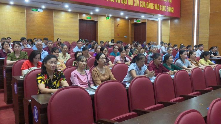 SÓC SƠN TẬP HUẤN TRIỂN KHAI HOẠT ĐỘNG TỔ GIÁM SÁT CỘNG ĐỒNG VỀ AN TOÀN THỰC PHẨM- Ảnh 4.