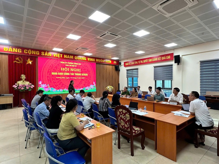 ĐẢNG ỦY PHƯỜNG TƯƠNG MAI: ĐẨY MẠNH PHÁT HUY VAI TRÒ CHUYỂN ĐỔI SỐ VÀ CƠ CHẾ ĐIỀU HÀNH THÔNG MINH TRONG HỆ THỐNG CHÍNH TRỊ CƠ SỞ- Ảnh 1.