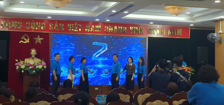 Công đoàn phường Vĩnh Tuy tham gia ký kết giao ước thi đua năm 2026 - Ảnh 3.