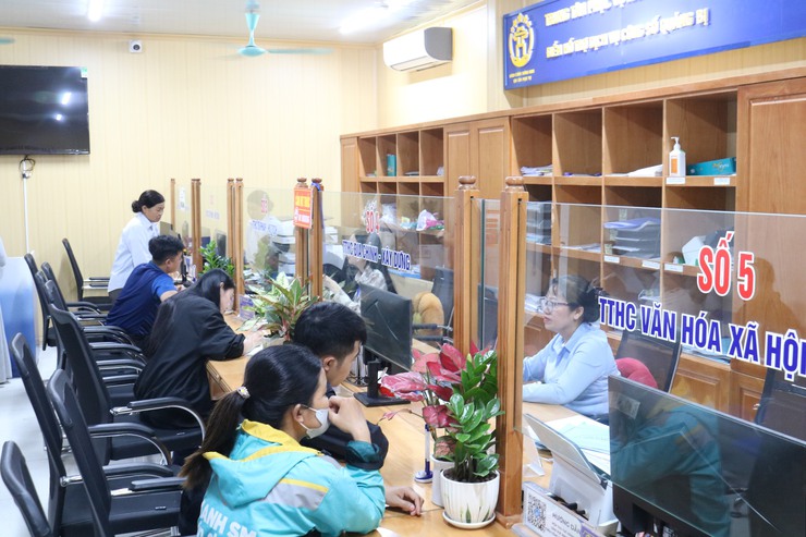 Xã Quảng Bị triển khai thực hiện Chỉ thị 09 của Thành ủy Hà Nội về siết chặt kỷ luật, kỷ cương công vụ- Ảnh 1.