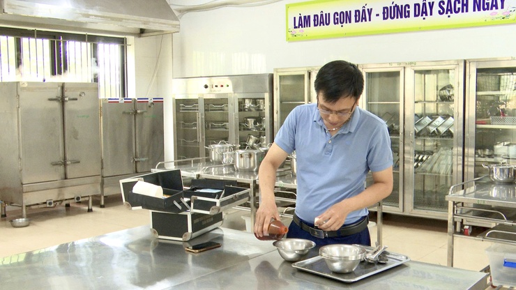 BAN VĂN HÓA – XÃ HỘI HĐND XÃ THƯ LÂM GIÁM SÁT CÔNG TÁC BẢO ĐẢM VỆ SINH AN TOÀN THỰC PHẨM TẠI TRƯỜNG MẦM NON THƯ LÂM
- Ảnh 3.