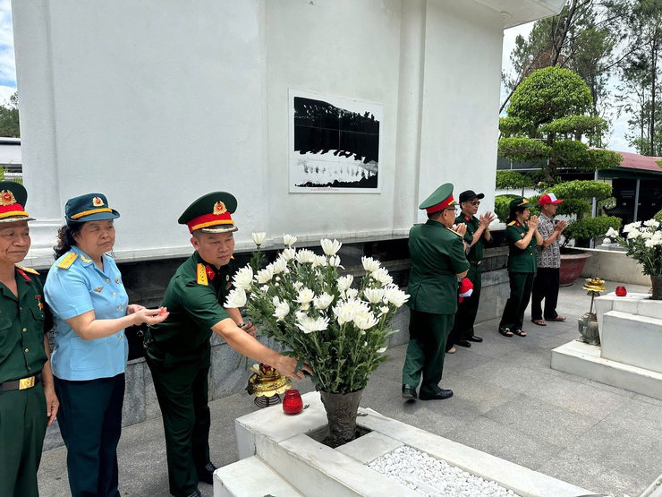 Hội Cựu chiến binh phường Thanh Liệt: Hành trình về nguồn tri ân tại miền Trung – tiếp nối truyền thống “Uống nước nhớ nguồn”- Ảnh 6.