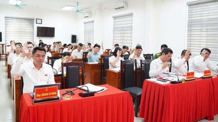 HĐND XÃ YÊN LÃNG TỔ CHỨC KỲ HỌP THỨ HAI- Ảnh 4.