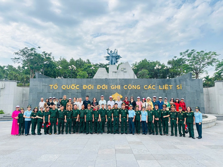 Hội Cựu chiến binh phường Thanh Liệt: Hành trình về nguồn tri ân tại miền Trung – tiếp nối truyền thống “Uống nước nhớ nguồn”- Ảnh 4.