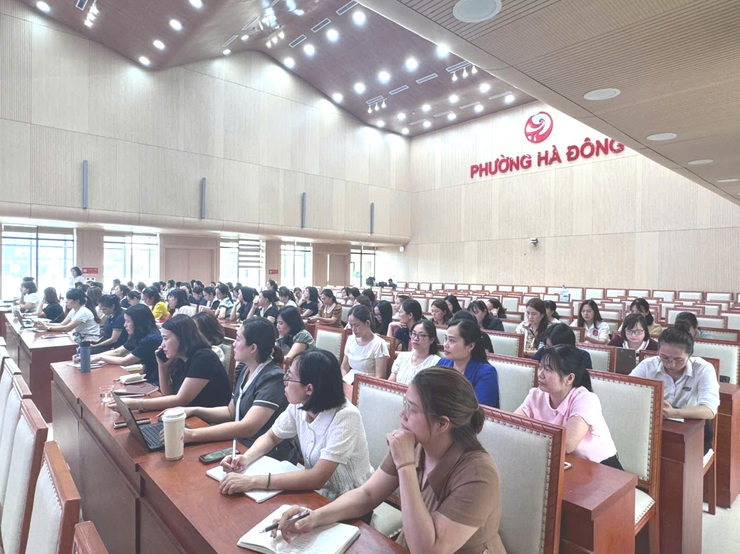 Phường Hà Đông tập huấn công tác điều tra, cập nhật phiếu điều tra phổ cập giáo dục, xóa mù chữ năm 2026- Ảnh 1.