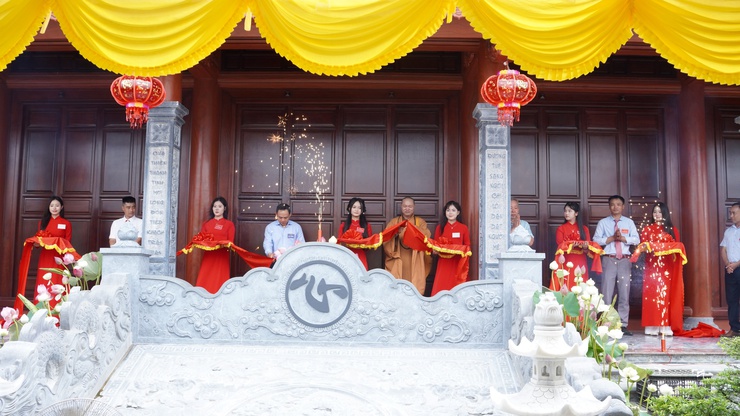 Xã Phượng Dực: Khánh thành chùa Hưng Phúc từ nguồn xã hội hóa hơn 6,5 tỷ đồng- Ảnh 4.