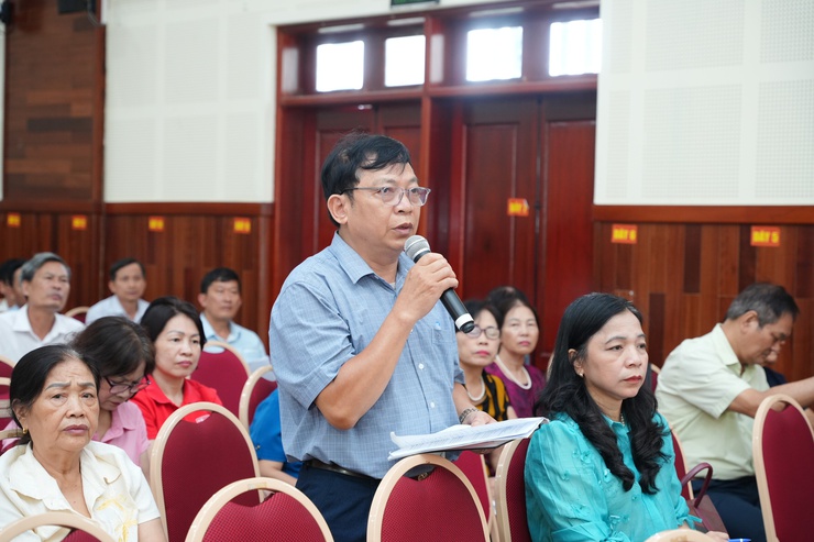 Hội nghị tiếp xúc cử tri chuyên đề về công tác đảm bảo vệ sinh môi trường trên địa bàn xã Phù Đổng- Ảnh 5.