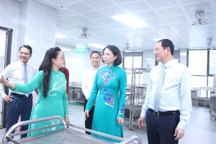 Lễ khánh thành và gắn biển công trình trường THCS Giảng Võ 2 định hướng chất lượng cao- Ảnh 4.
