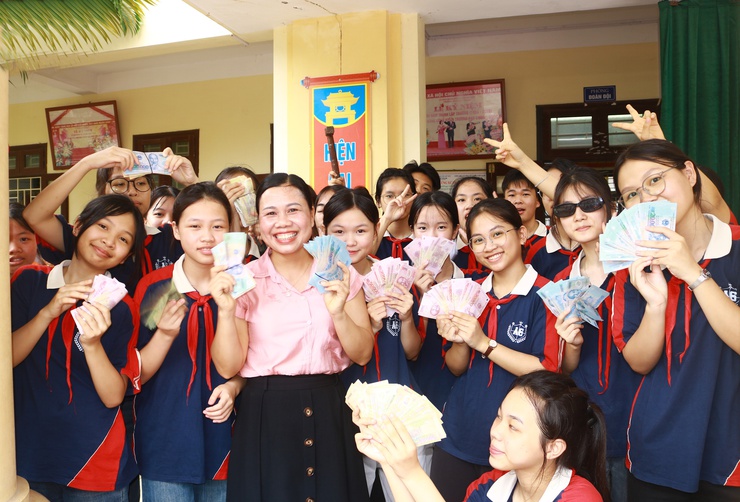Náo nức ngày hội mổ lợn đất của thầy và trò trường THCS Hợp Thanh - Ảnh 7.